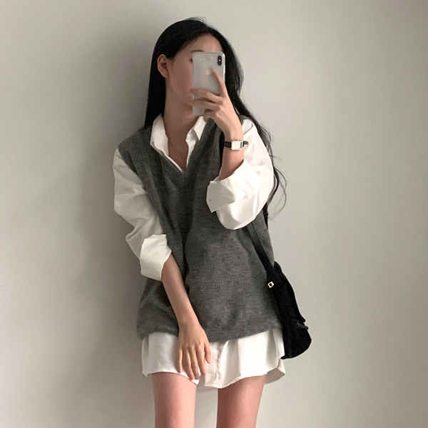 [CREAM CHEESE] School V-neck Oversized Fit Vest Dress