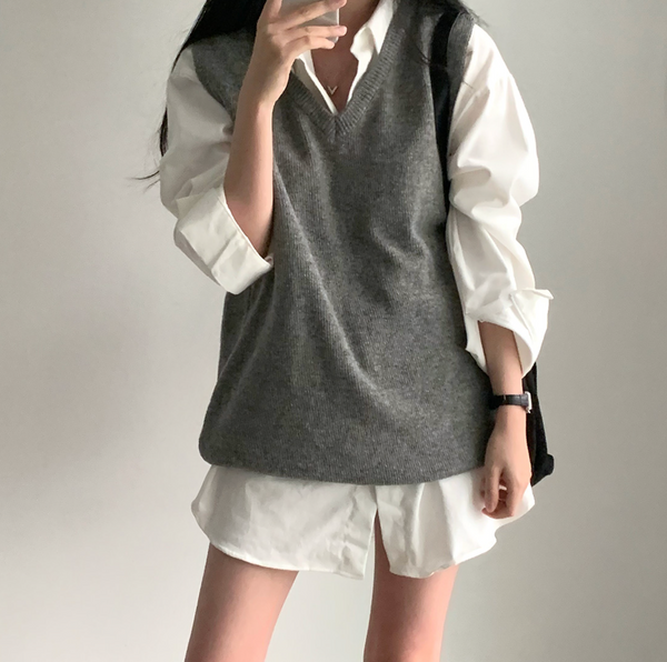 [CREAM CHEESE] School V-neck Oversized Fit Vest Dress