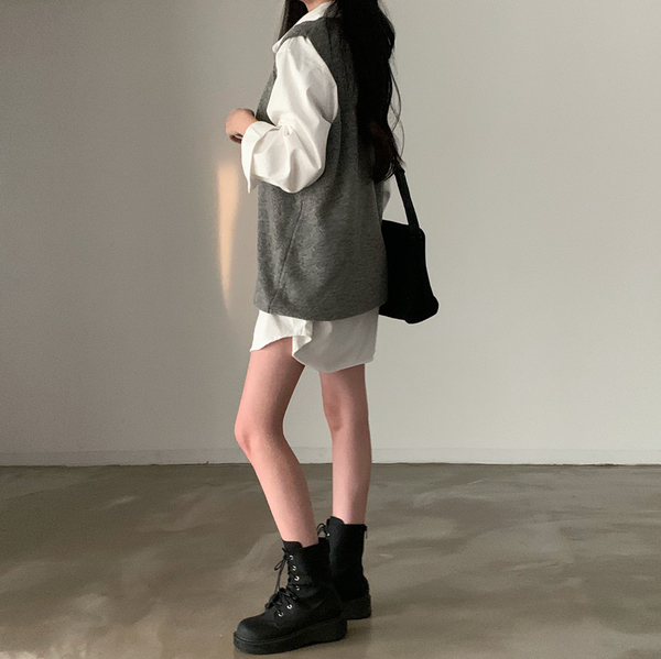 [CREAM CHEESE] School V-neck Oversized Fit Vest Dress