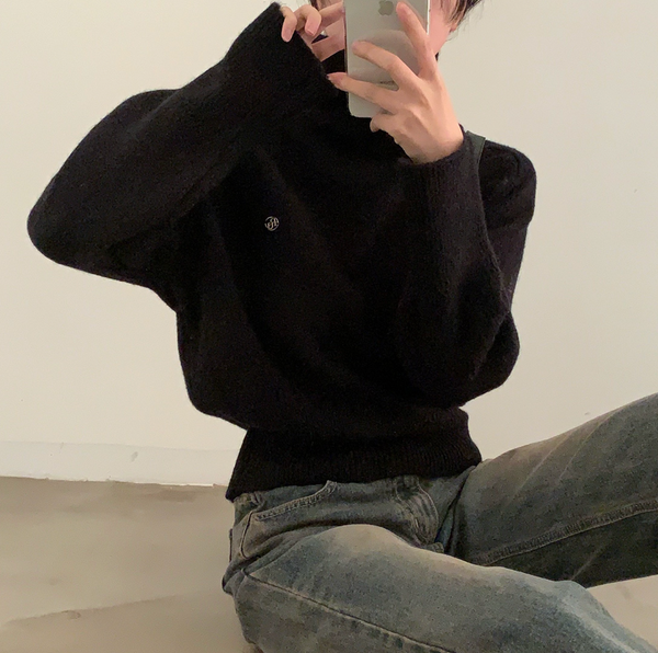 [CREAM CHEESE] Soft Turtleneck Knitwear