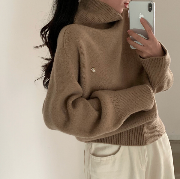 [CREAM CHEESE] Soft Turtleneck Knitwear