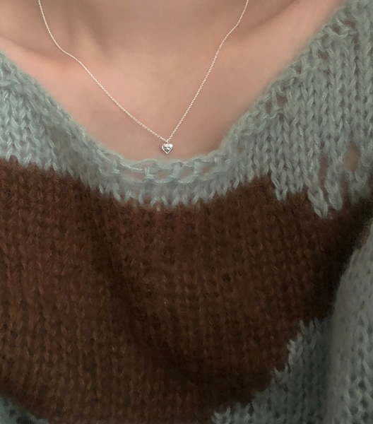 [moat] Tiny Ribbon Heart Necklace (silver925)