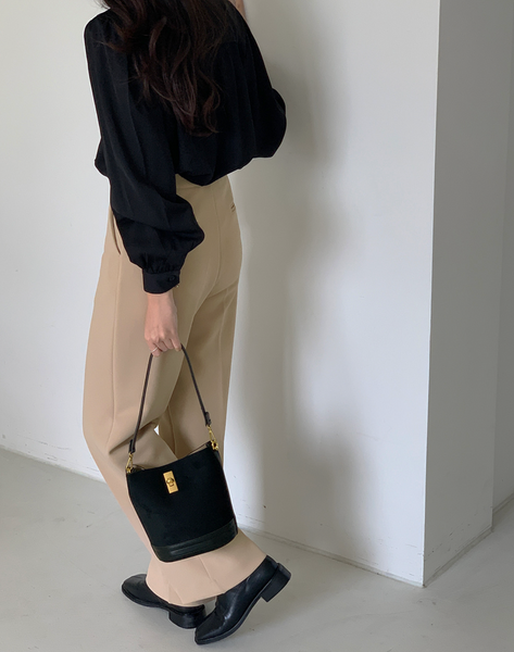 [FROM HEAD TO TOE] 2189 Suede Shoulder Bag