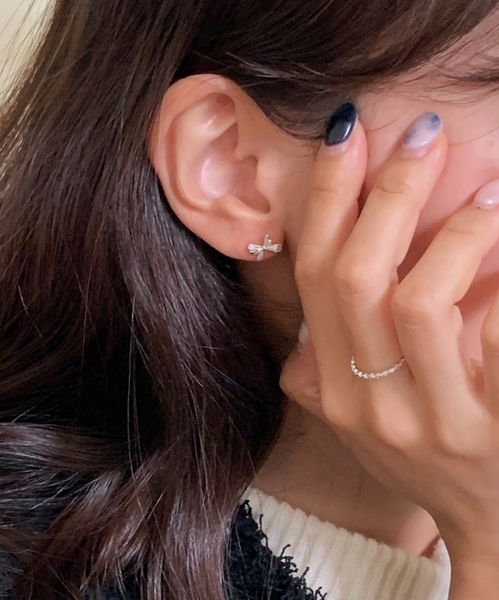 [SOYE PI-NE] (silver925) Jenna Ribbon Silver Earrings
