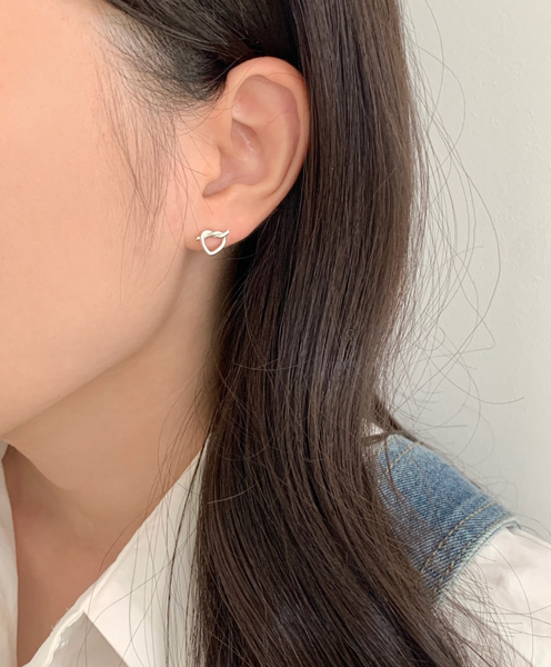 [SOYE PI-NE] (silver925) Bell Heart Twisted Earrings