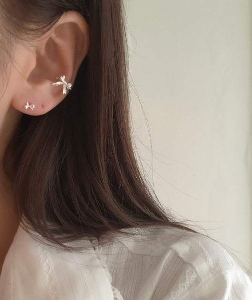 [moat] Point Ribbon Earcuff (silver925)