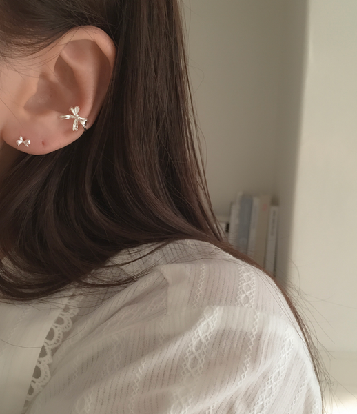 [moat] Point Ribbon Earcuff (silver925)