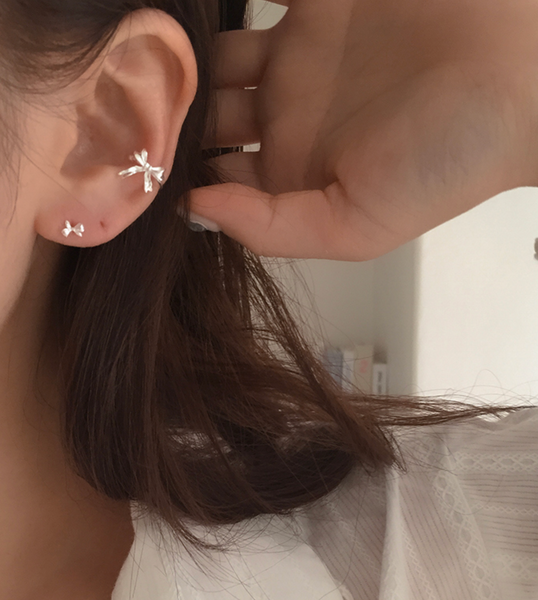 [moat] Point Ribbon Earcuff (silver925)