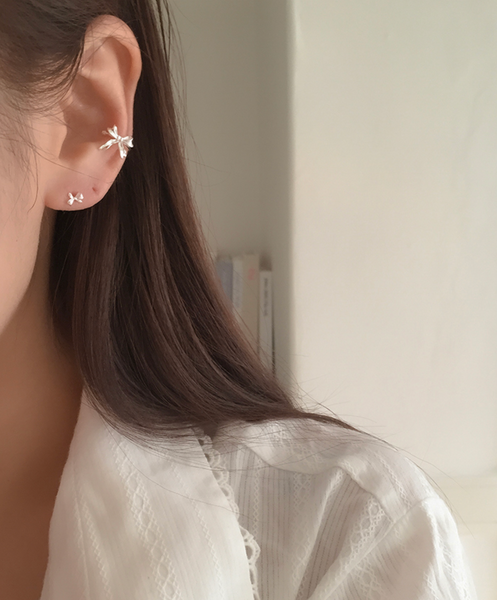 [moat] Point Ribbon Earcuff (silver925)