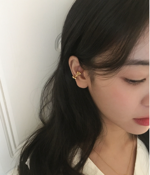 [DUNGEUREON] Lette Ribbon Ear Cuff