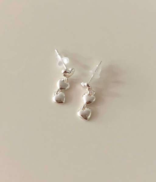 [DUNGEUREON] Heart Pendant Earrings