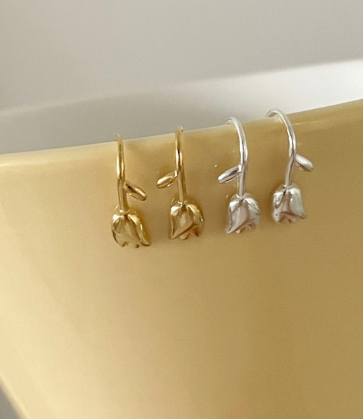 [DUNGEUREON] Tulip Hook Earrings