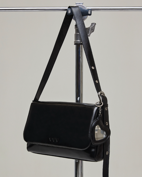 [VVV] Heart Mirror Padded Shoulder Cross Bag (Black)