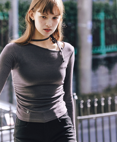 [Letter from Moon] Slash Neck Ribbon Top (Charcoal)