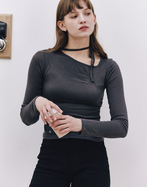 [Letter from Moon] Slash Neck Ribbon Top (Charcoal)