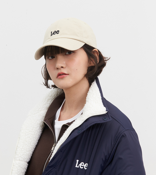 [LEE] SMALL TWITCH LOGO COTTON CURVE BALL CAP BEIGE