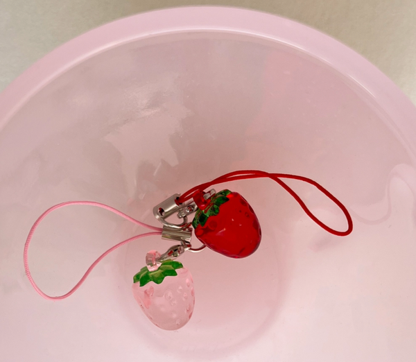 [ofmoi] Strawberry Keyring