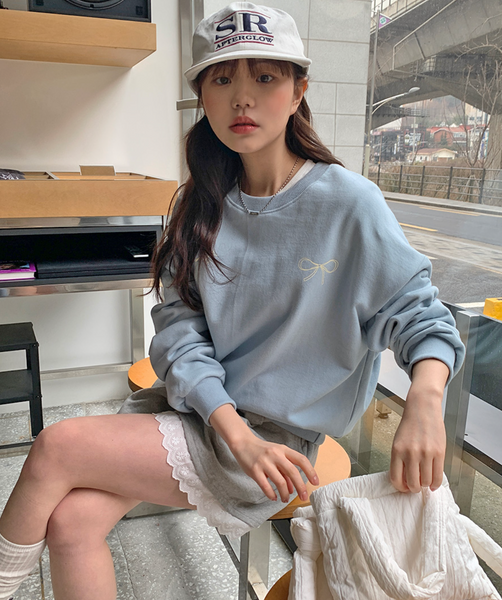 [FROM BEGINNING] Lorette Ribbon Printed Sweatshirt