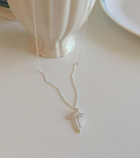 [moat] Elle Ribbon Necklace (silver925)