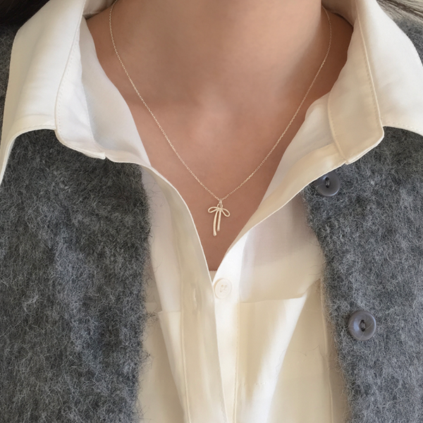 [moat] Elle Ribbon Necklace (silver925)