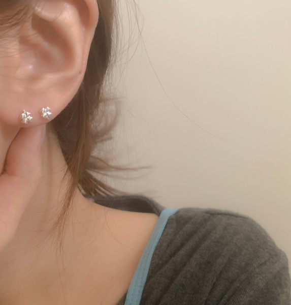 [moat] Mini Clover Earring (silver925)