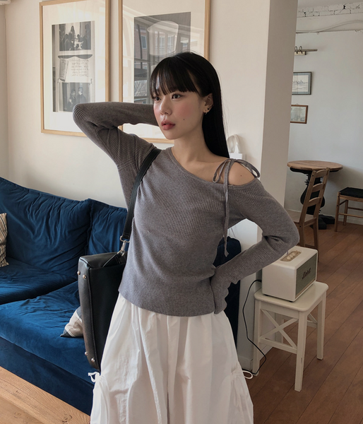 [VINVLE] Ribbon Off Shoulder Knit