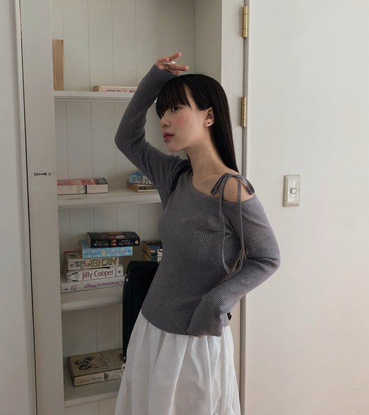 [VINVLE] Ribbon Off Shoulder Knit