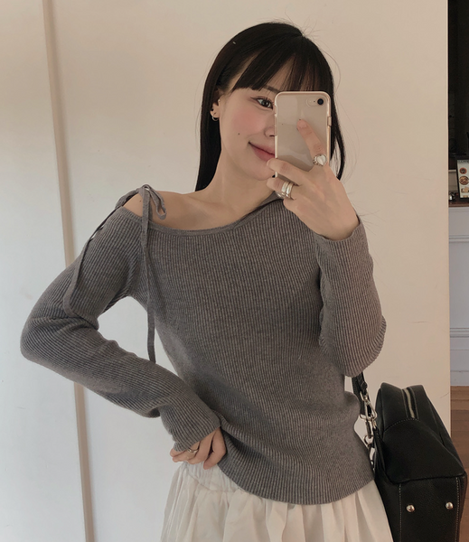 [VINVLE] Ribbon Off Shoulder Knit