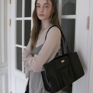 [DUMARO] Carry Shoulder Bag / Black