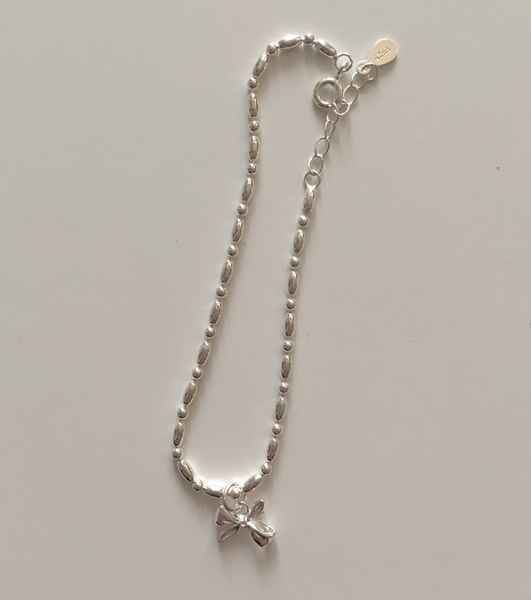[moat] Sweet Ribbon Bracelet (silver925)