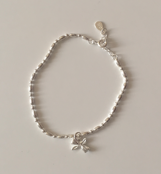 [moat] Sweet Ribbon Bracelet (silver925)