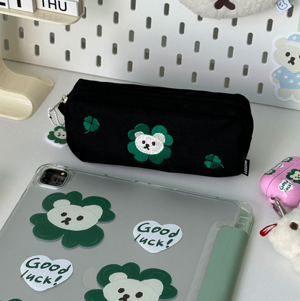 [MAZZZZY] Clover Muffin Pencil Case