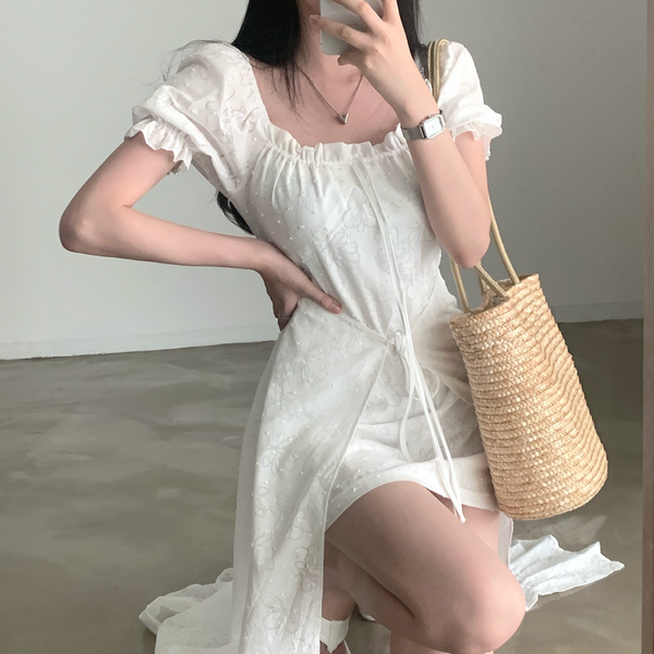 [CREAM CHEESE] Flower Unbalanced Short-sleeved Long Dress