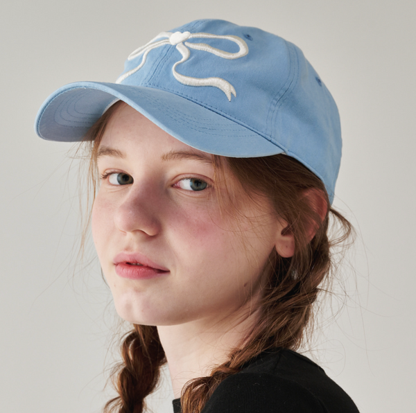 [RONRON] HEART RIBBON BALL CAP SKY CREAM (Pre-Order)