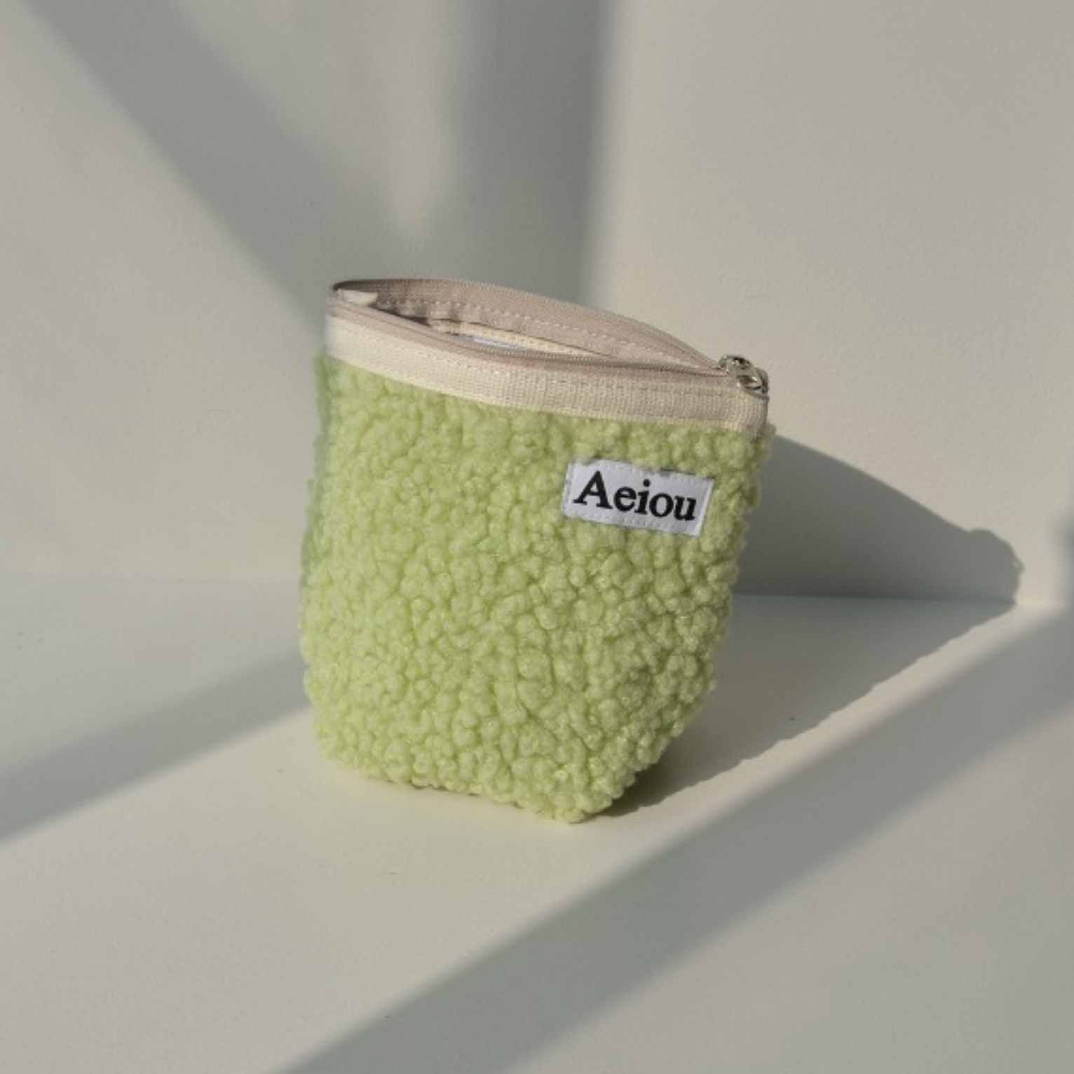 [aeiou] Aeiou Basic Pouch (M size) Melon Fur