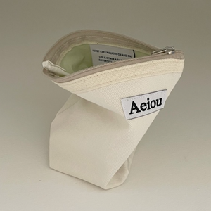 [aeiou] Aeiou Basic Pouch (M size) Snowberry