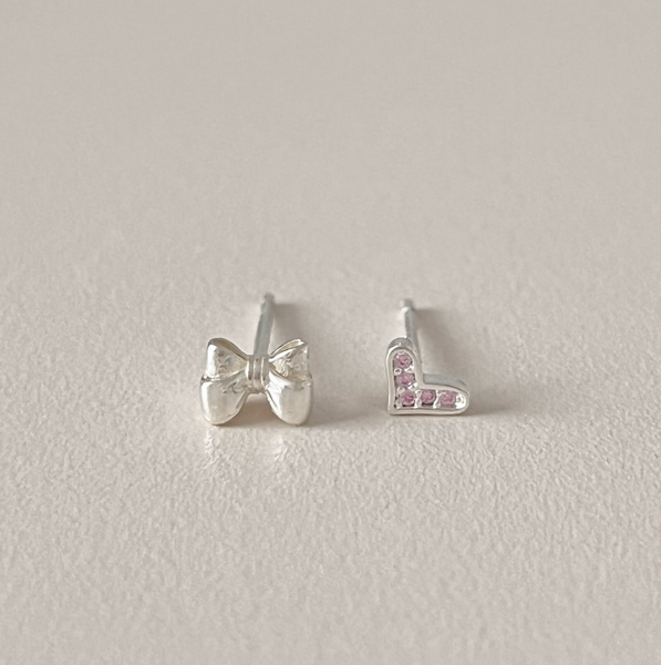 [aube n berry] 925Silver Lisa Ribbon Pink Heart Mini Silver Earrings
