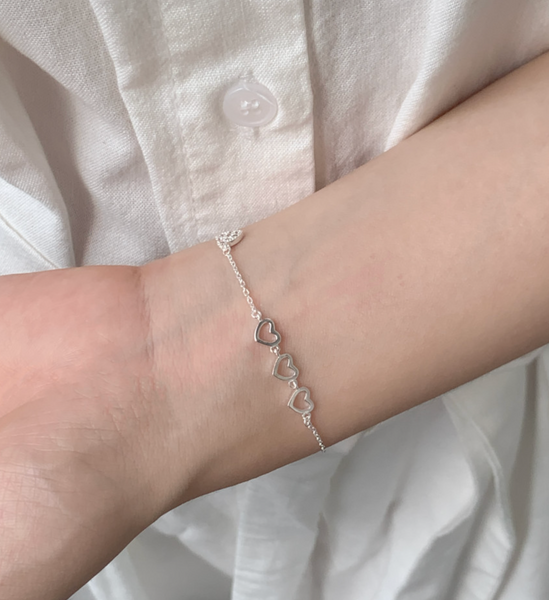 [aube n berry] 925 Silver Shy Heart Layered Point Bracelet