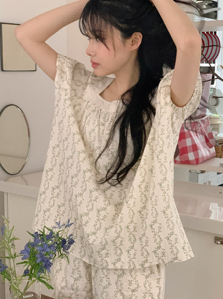 [Juuneedu] Cosette Flower Short Sleeve Pyjama Set