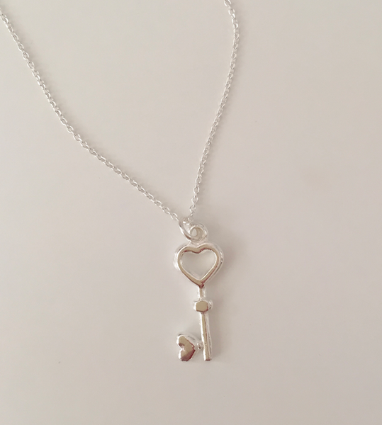 [moat] Heart Key Necklace (Silver925)