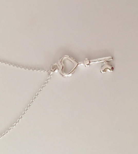 [moat] Heart Key Necklace (Silver925)