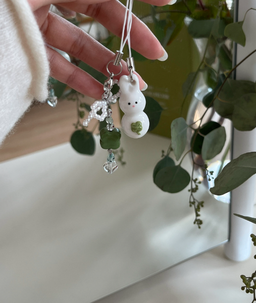 [flo.d studio] Lucky Bunny Keyring