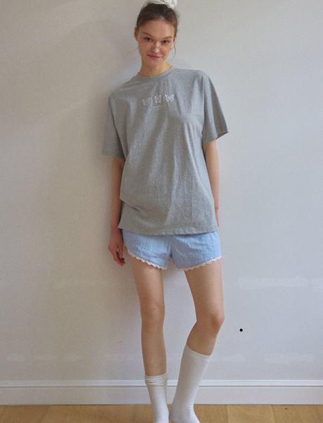 [Letter from Moon] [2件優惠價！買一送一] Triple Butterfly Embroidery Short Sleeve T-Shirt (3Colour)