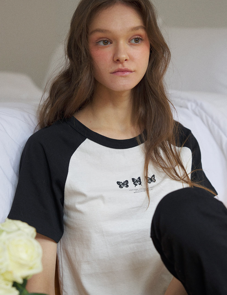 [Letter from Moon] Triple Butterfly Embroidery Raglan Crop T-Shirt (White)