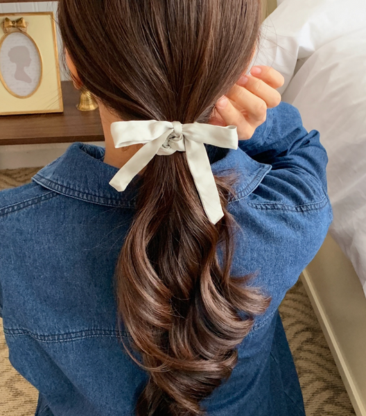 [SOYE PI-NE] Momo Satin Ribbon Scrunchie