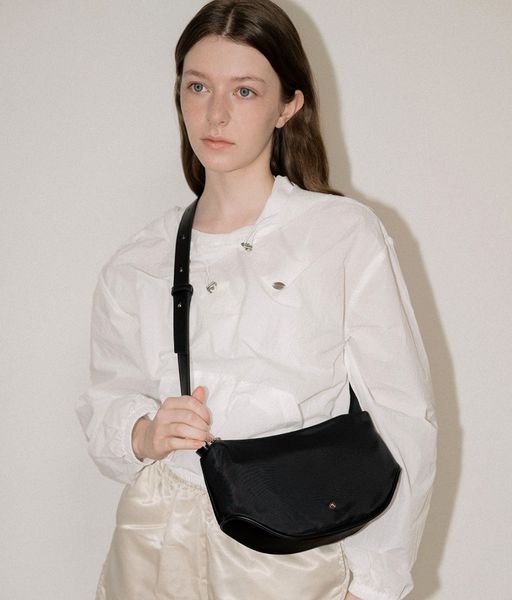 [mucu and ebony] Dulcet Bag (Black)