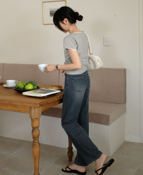 [98°C] Table Baguette Shoulder Bag