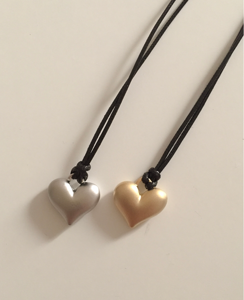 [moat] Matt Heart String Necklace