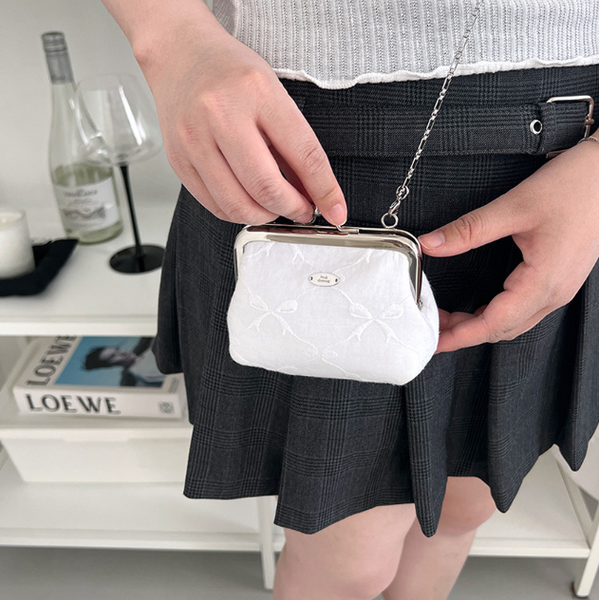 [Peakdrawing] Pure White Ribbon Frame Mini Bag