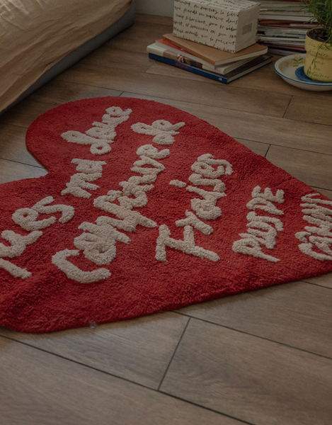 [HOTEL PARIS CHILL] Heart Shaped Rug (Chilli)